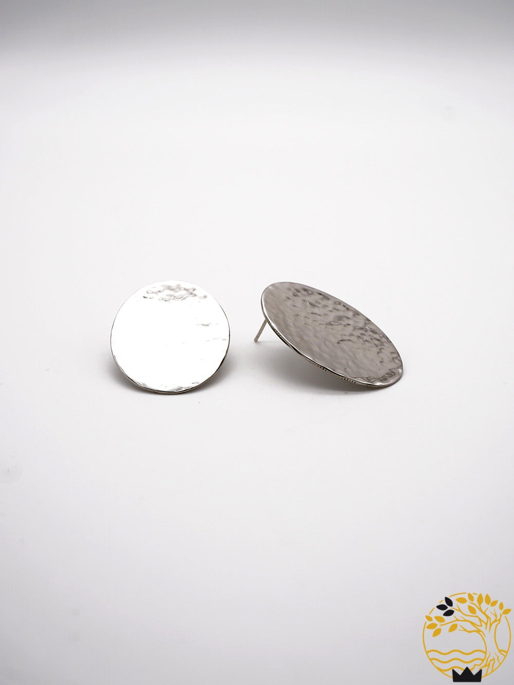 Polierte Ovale Ohrstecker aus Edelstahl