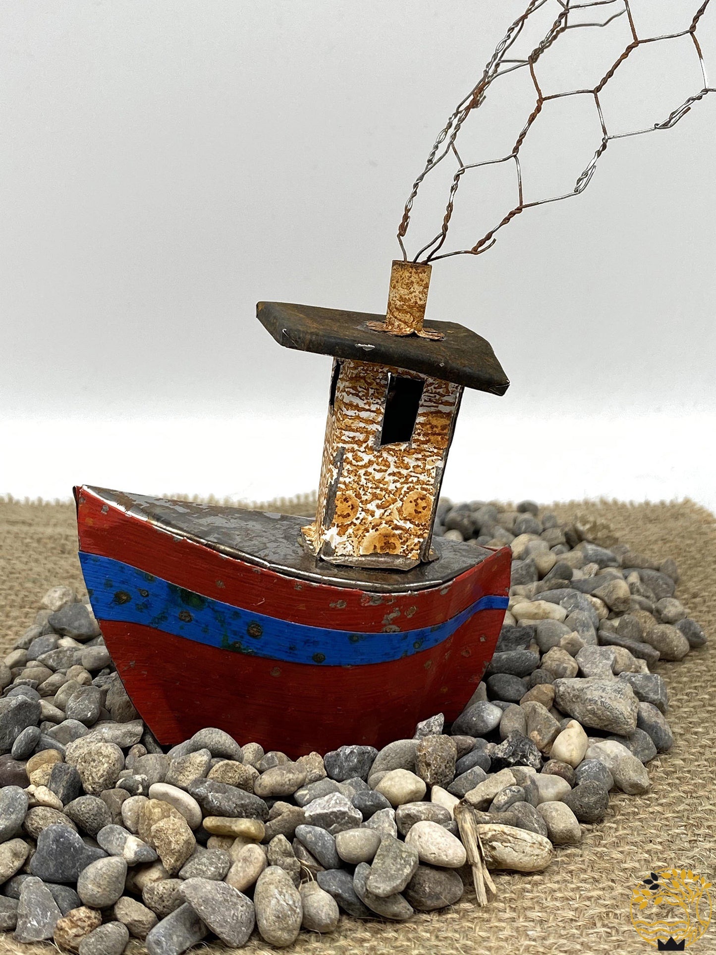 Fischerboot zum Aufstellen aus recyceltem Material rot/blau - werkvoll.ch