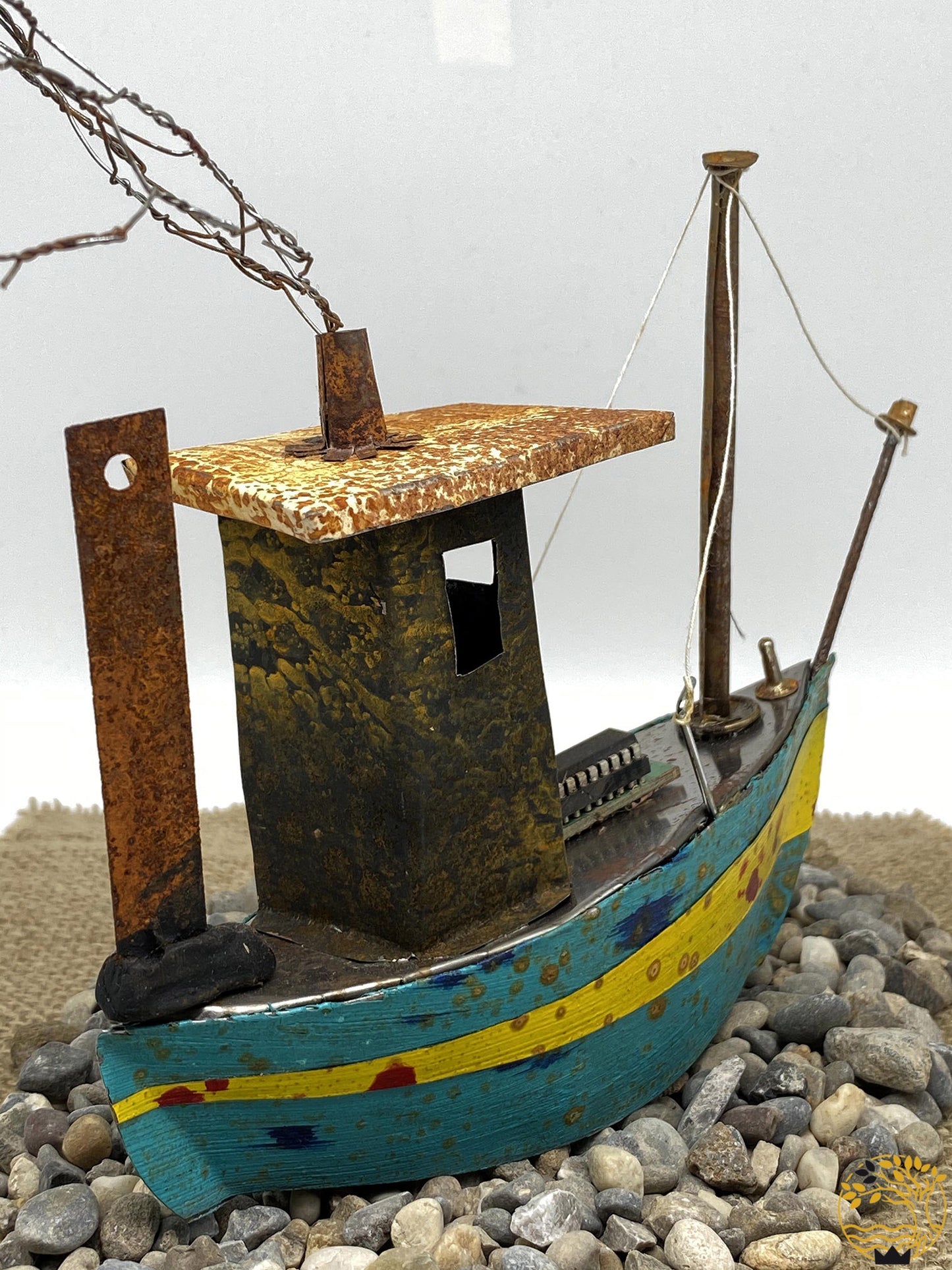 Fischerboot zum Aufstellen aus recyceltem Material türkis/gelb - werkvoll.ch