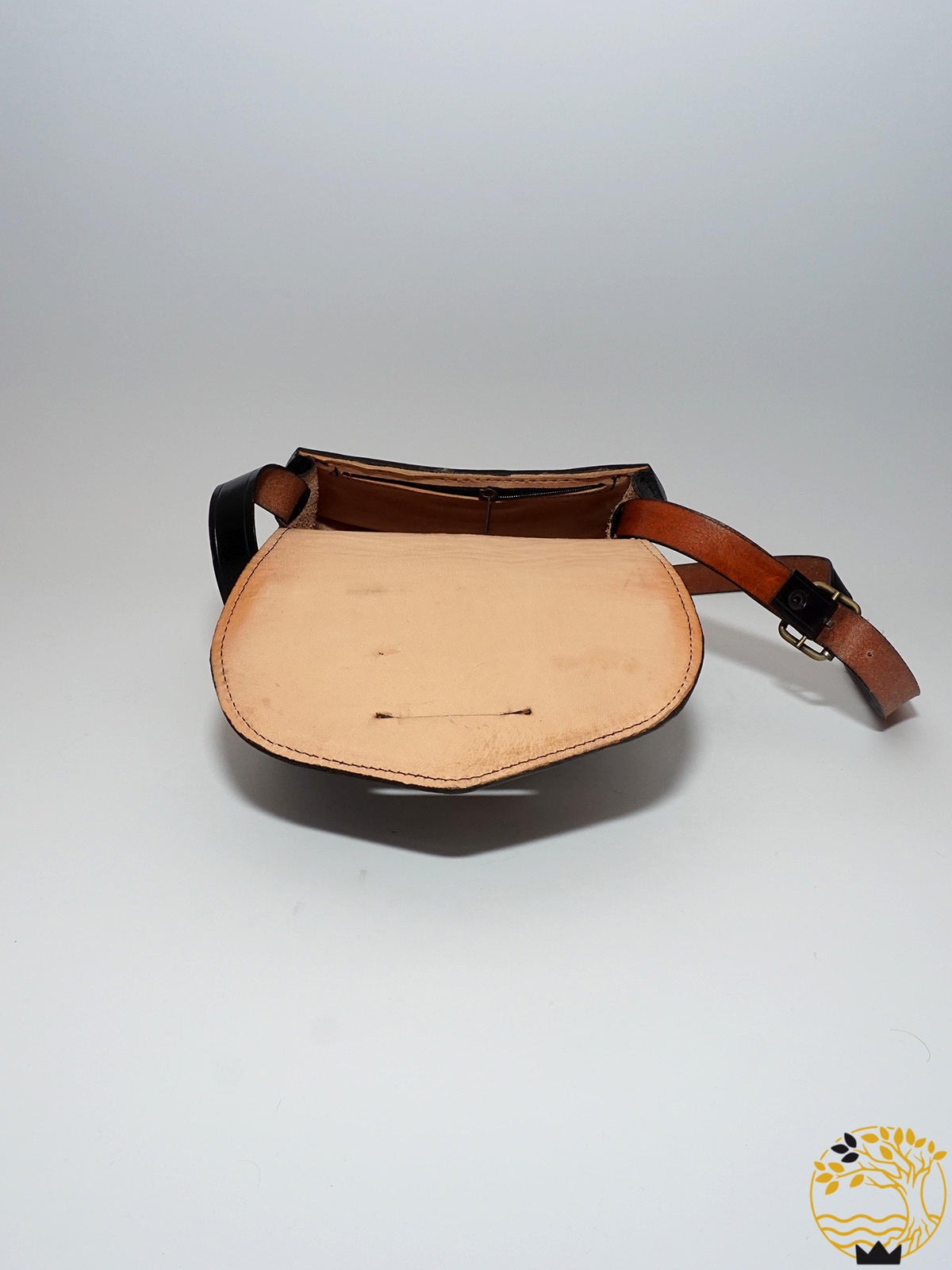 Einfarbige Tasche aus Rindsleder