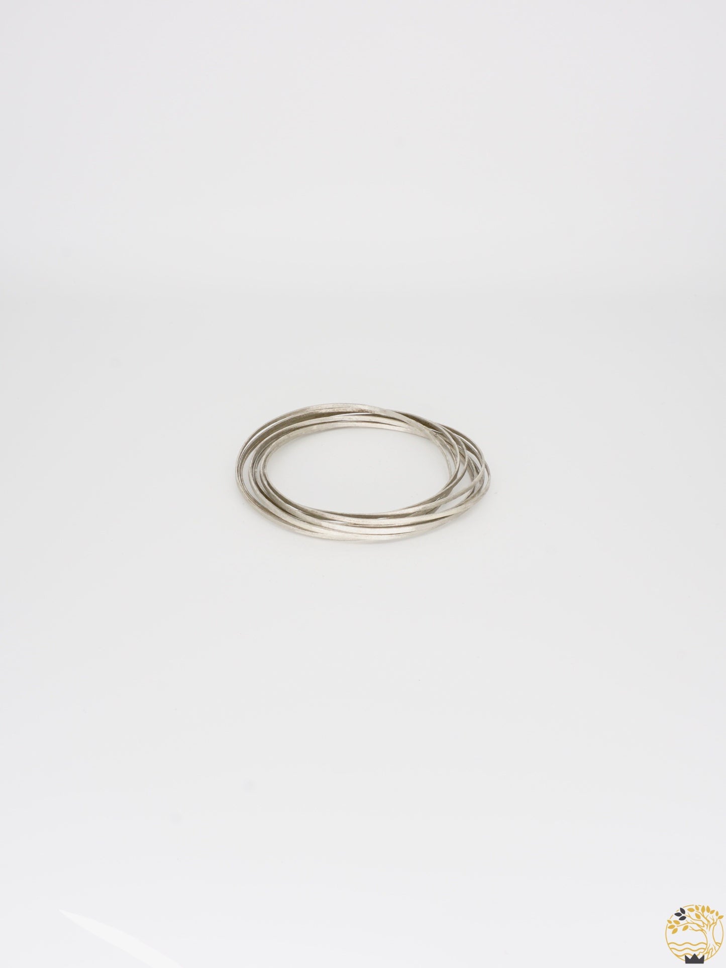 Armreifen mit mehreren Ringen aus Alpaka/Neusilber.