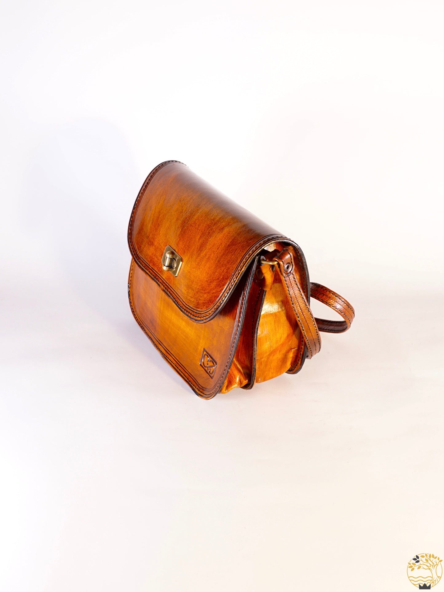 Mittelgrosse hellbraune Tasche zum umhängen