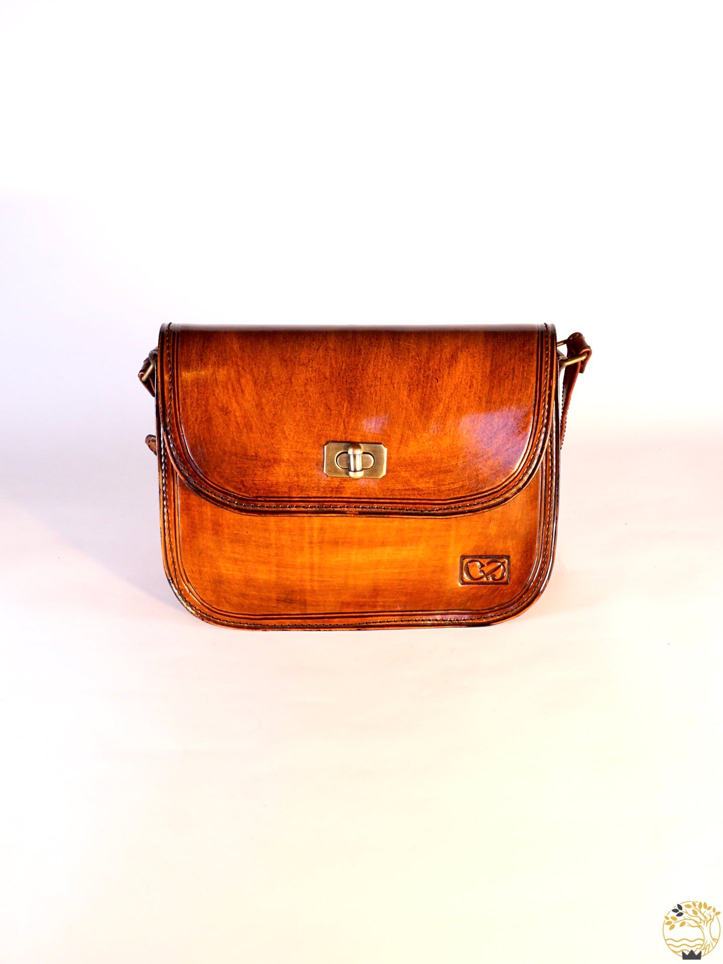 Mittelgrosse hellbraune Tasche zum umhängen