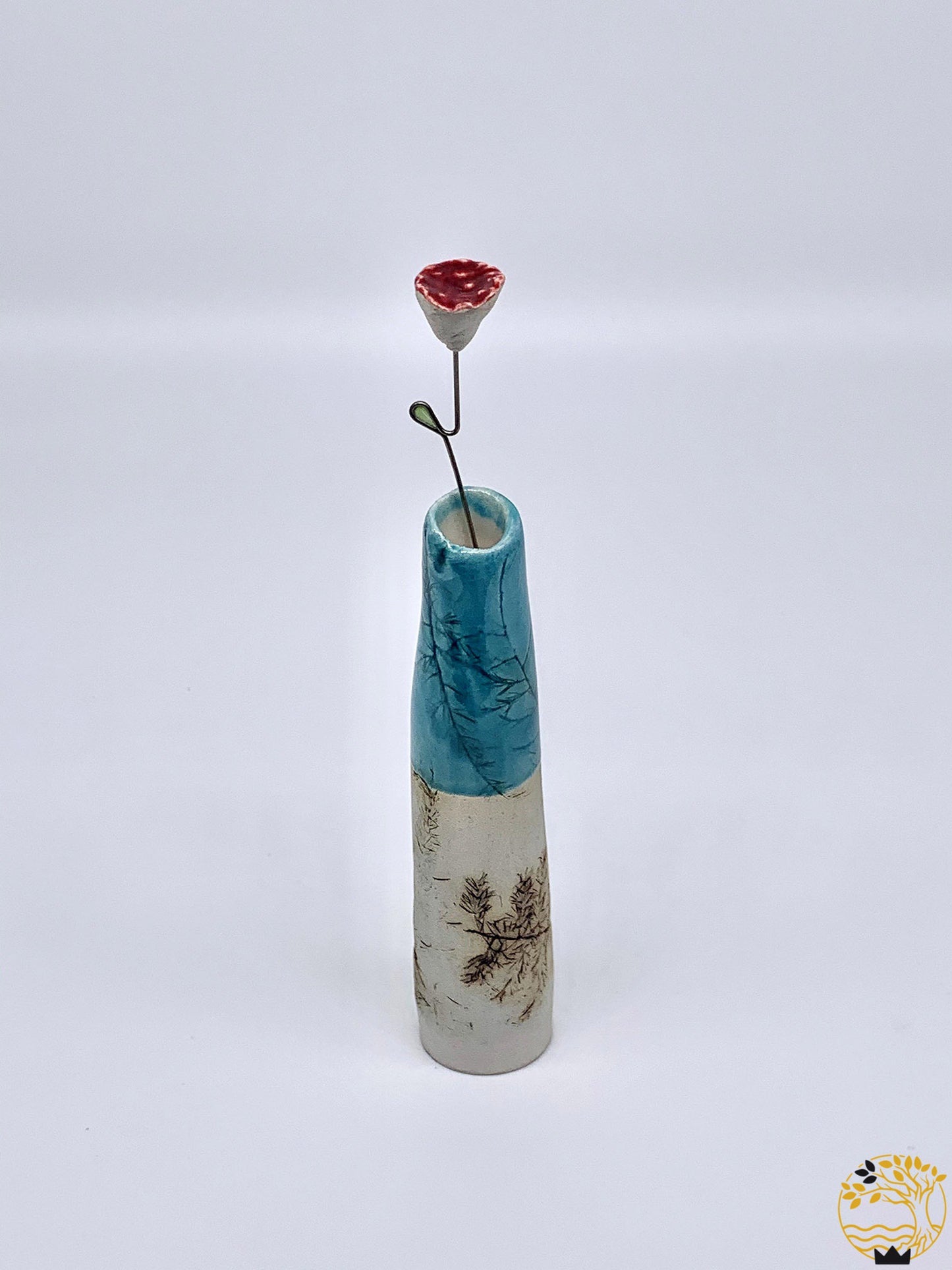 Keramik Vase mit Blume mit roter Rose