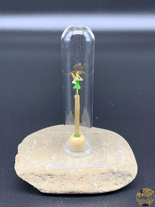Tinkerbell aus einem geschnitzten Zündholz
